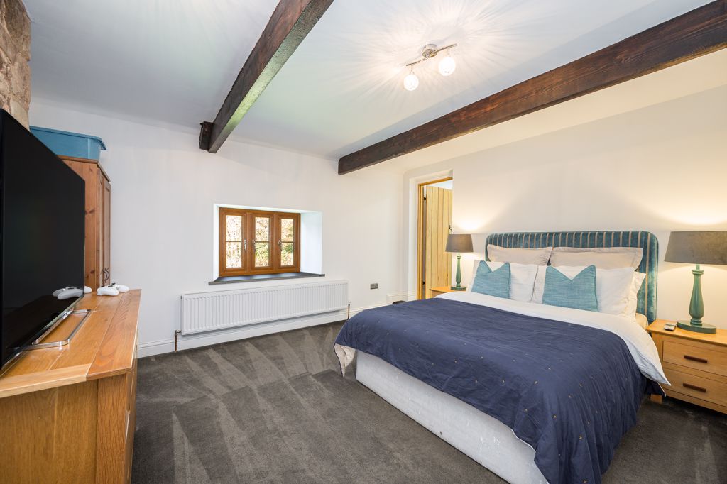 Bedroom- click for photo gallery